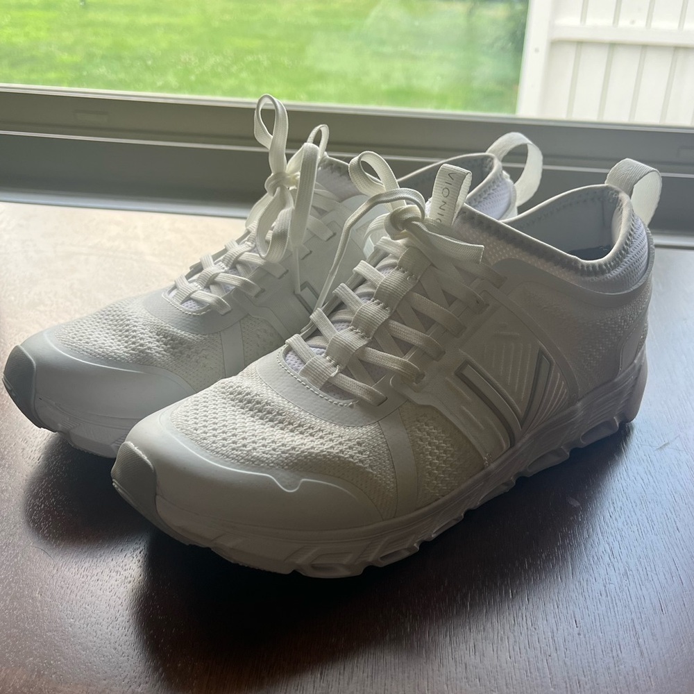 Like new Vionic Captivate women’s size 9